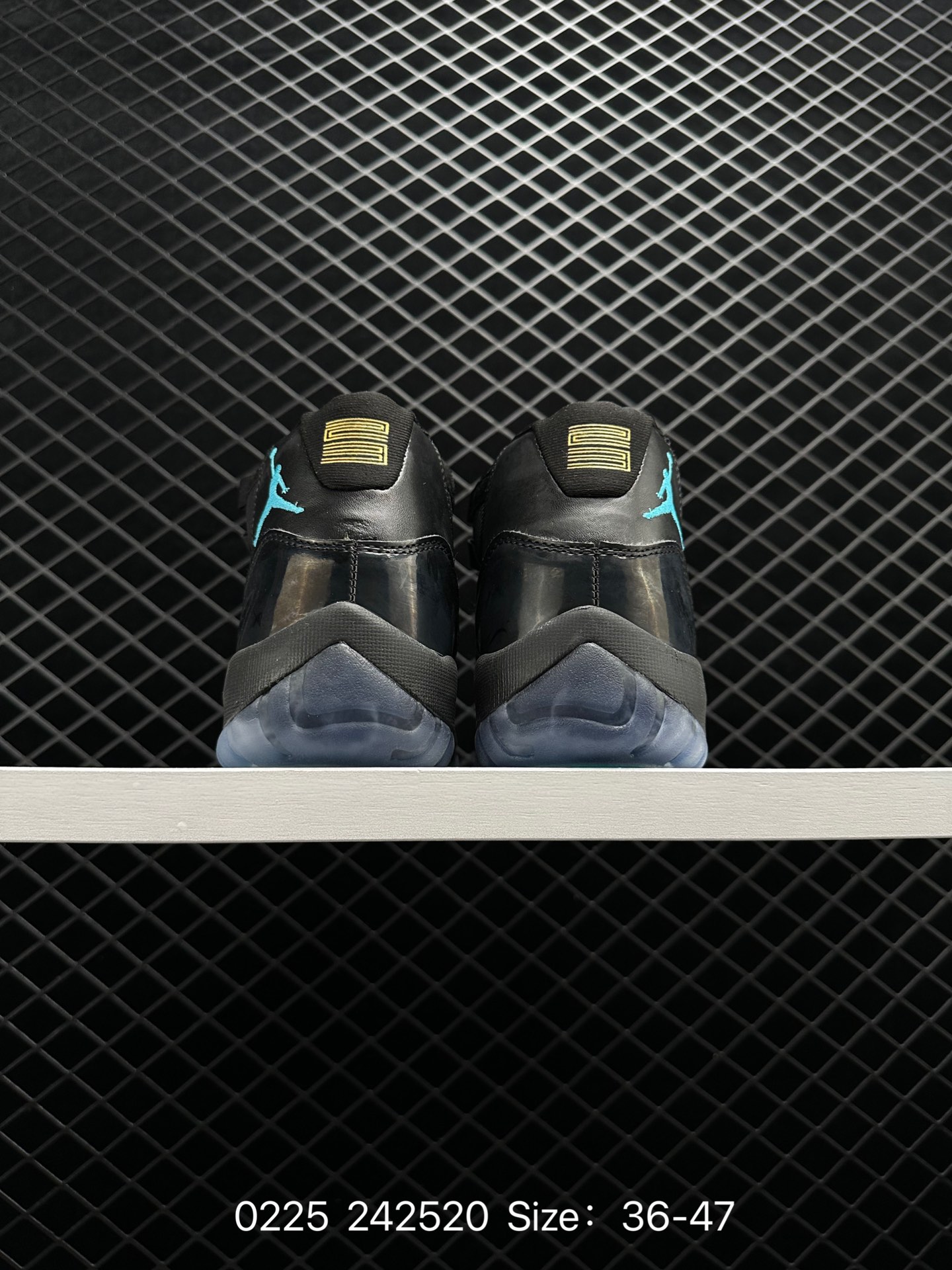 Air Jordan 11 Low “Legend Blue”